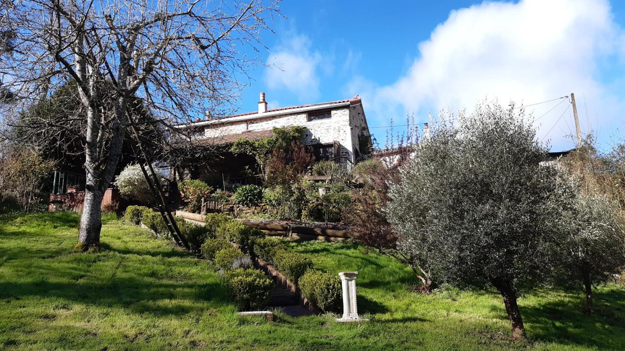 Au Coeur Des Loges Bed & Breakfast Saint-Bonnet-de-Bellac Dış mekan fotoğraf